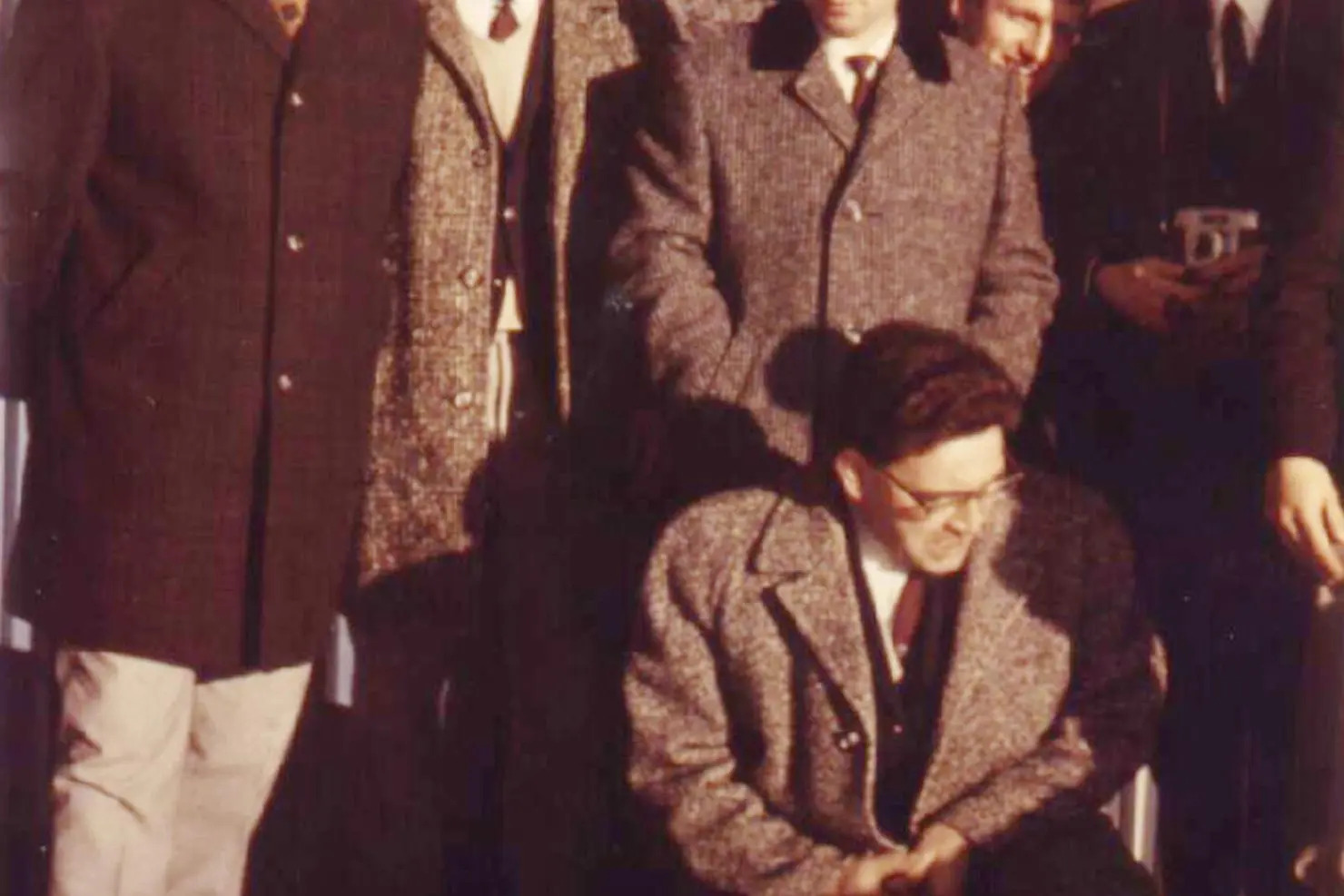 Gruppenbild mit Mitgliedern des Blasorchesters. Wer die Namen der hier abgebildeten Personen kennt, kann sie gerne per E-Mail an  kontakt@blasorchester-hochheim.de weitergeben. (© Blasorchester Hochheim)